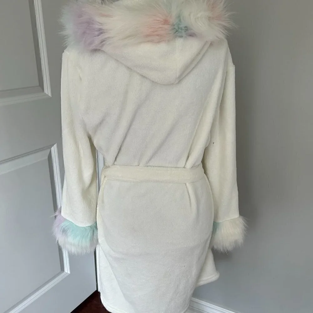 Pottery Barn Teen it euc collar
